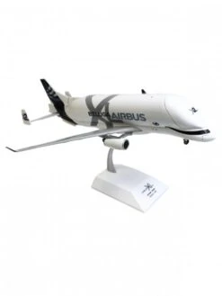 Maquette Airbus A330-700L Beluga XL N°2 F-GXLH -1/200e