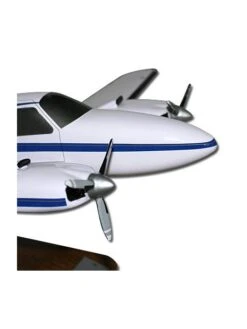 Maquette Bois Beechcraft 58 Baron -BOUTIQUE AERO maquette bois beech 58 baron 3