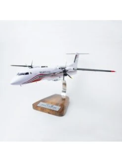 Maquette Bois Dash 8-Q400MR Fireguard Milan 73 Sécurité Civile -BOUTIQUE AERO maquette bois dash 8 q400mr securite civile 5