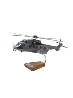 Maquette Bois Caracal EC725 ALAT