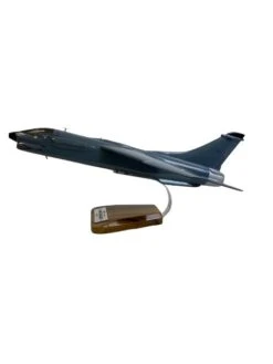 Maquette Bois F-8P Crusader Flottille 12F Marine -BOUTIQUE AERO maquette bois f 8p crusader flottille 12f marine 2