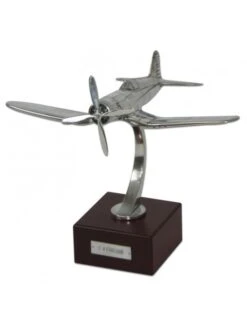 Maquette étain F4U Corsair Serge LEIBOVITZ - 1/72e -BOUTIQUE AERO maquette etain f4u corsair serge leibovitz 172e 1