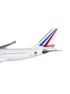Maquette Métal Airbus A330-200 Armée De L'Air F-UJCS - 1/400e 9 Maquette Métal Airbus A330-200 Armée De L'Air F-UJCS - 1/400e -BOUTIQUE AERO maquette metal a330 200 french air force f ujcs 1 400e 2