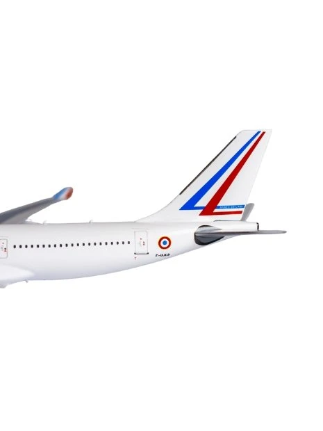 Maquette Métal Airbus A330-200 Armée De L'Air F-UJCS - 1/400e 5 Maquette Métal Airbus A330-200 Armée De L'Air F-UJCS - 1/400e – Image 3
