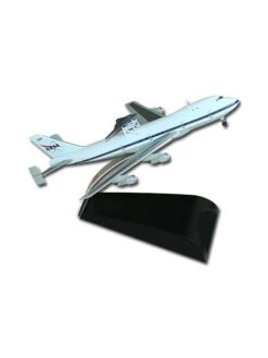Maquette Métal B747 Avec Prototype X-45C ''Phantom Ray'' - 1/400e