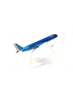 Maquette Plastique « Snap Fit » A350-900 ITA Airways - 1/200e