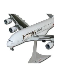 Maquette Plastique A380-800 Emirates - 1/200e 13 Maquette Plastique A380-800 Emirates - 1/200e -BOUTIQUE AERO maquette plastique a380 800 emirates 1 200e 4