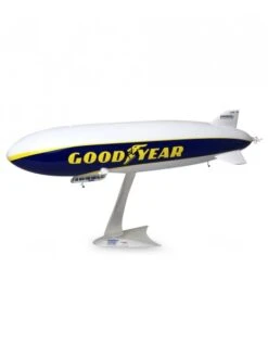 Maquette Plastique Goodyear Zeppelin NT 1/200e