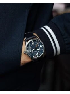 Montre Automatique AVI-8 Spitfire Birmingham AV-4090-02 - Boîtier Acier, Cadran Bleu, Bracelet Cuir Bleu -BOUTIQUE AERO montre automatique avi 8 spitfire birmingham av 4090 02 boitier acier cadran bleu bracelet cuir bleu 3