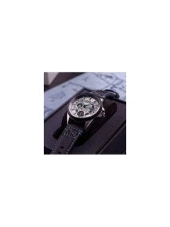 Montre AVI-8 Hawker Harrier Farley AV-4098-01 - Boîtier Acier, Cadran Acier, Bracelet Cuir Noir -BOUTIQUE AERO montre avi 8 hawker harrier farley av 4098 01 boitier acier cadran acier bracelet cuir noir 3