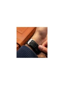 Montre AVI-8 Hawker Harrier Farley AV-4098-01 - Boîtier Acier, Cadran Acier, Bracelet Cuir Noir -BOUTIQUE AERO montre avi 8 hawker harrier farley av 4098 01 boitier acier cadran acier bracelet cuir noir 5