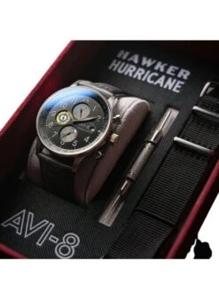 Montre AVI-8 Hawker Hurricane AV-4011-0U Gris Noir - Boîtier Acier, Cadran Noir, Bracelet Cuir Gris 8 Montre AVI-8 Hawker Hurricane AV-4011-0U Gris Noir - Boîtier Acier, Cadran Noir, Bracelet Cuir Gris -BOUTIQUE AERO montre avi 8 hawker hurricane av 4011 0u gris noir boitier acier c 2