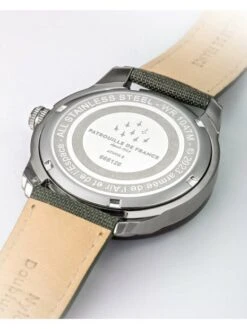 Montre Patrouille De France Athos 2 - Boîtier Noir, Cadran Kaki, Bracelet Tissu Kaki -BOUTIQUE AERO montre patrouille de france athos 2 boitier gris fonce cadran kaki bracelet tissu kaki 2